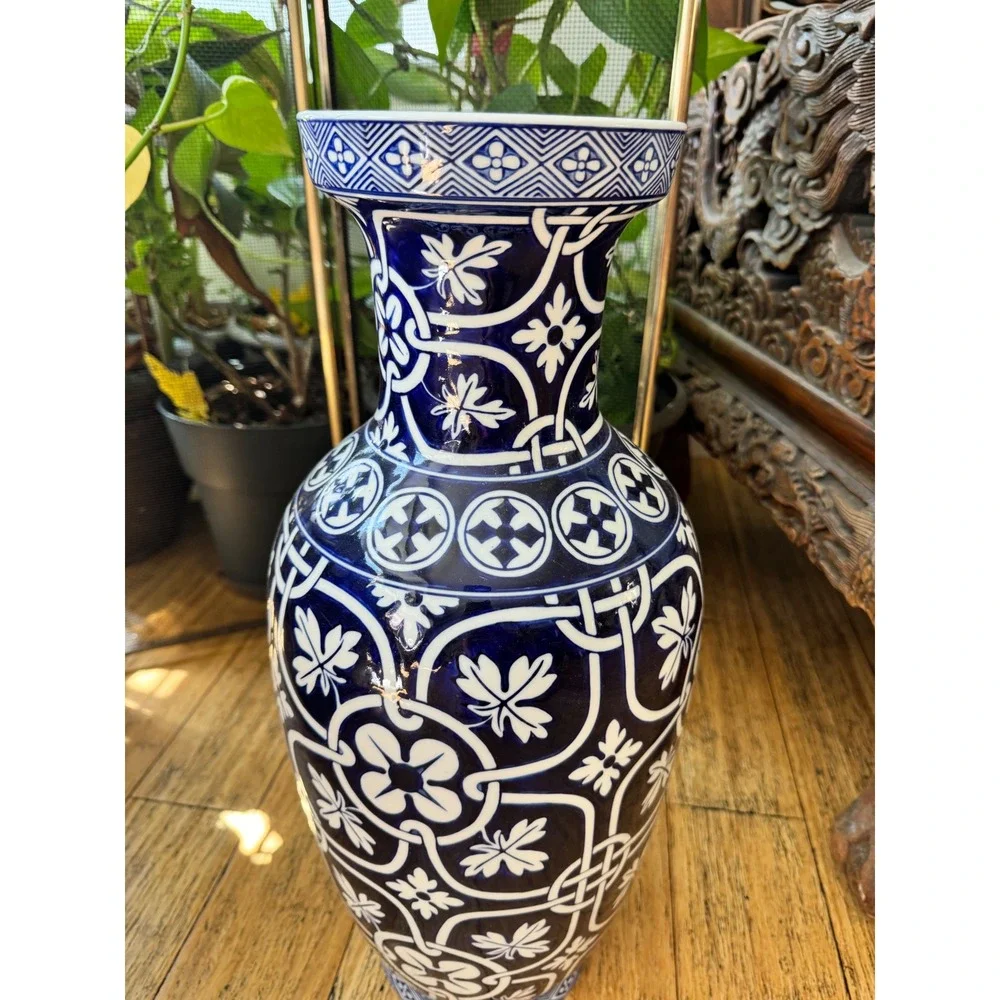 Z Gallerie Indigo Blue Clover Ceramic Vase 20.5